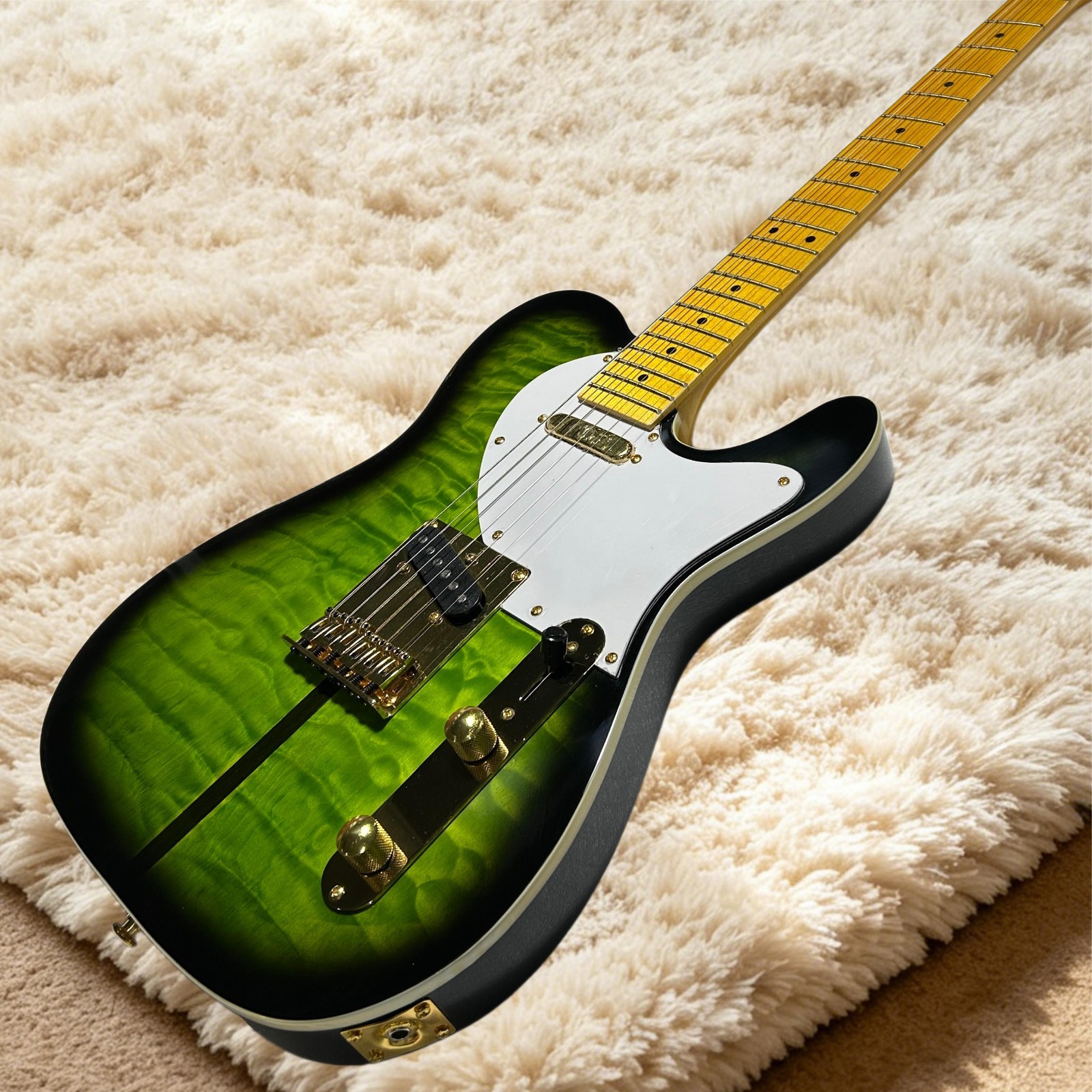 Tele Electric Guitar Cloud Maple Top Green Burst Color Golden Hardware