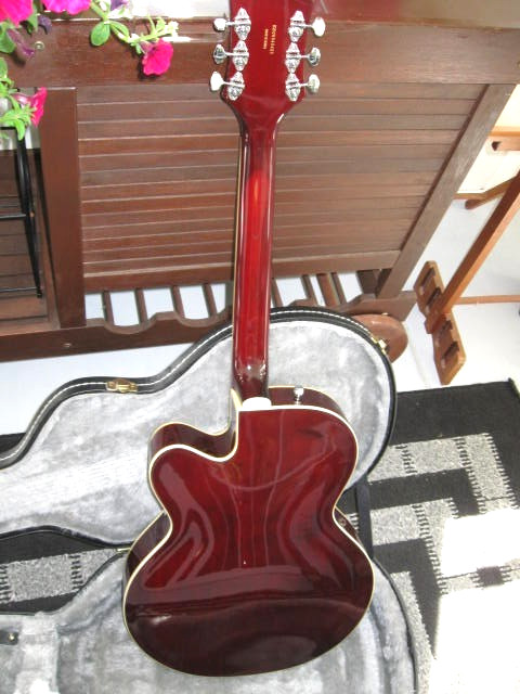 GRETSCH G5120 SUNBURST 2009 MINT W/BLACK HARDSHELL CASE # 545-7