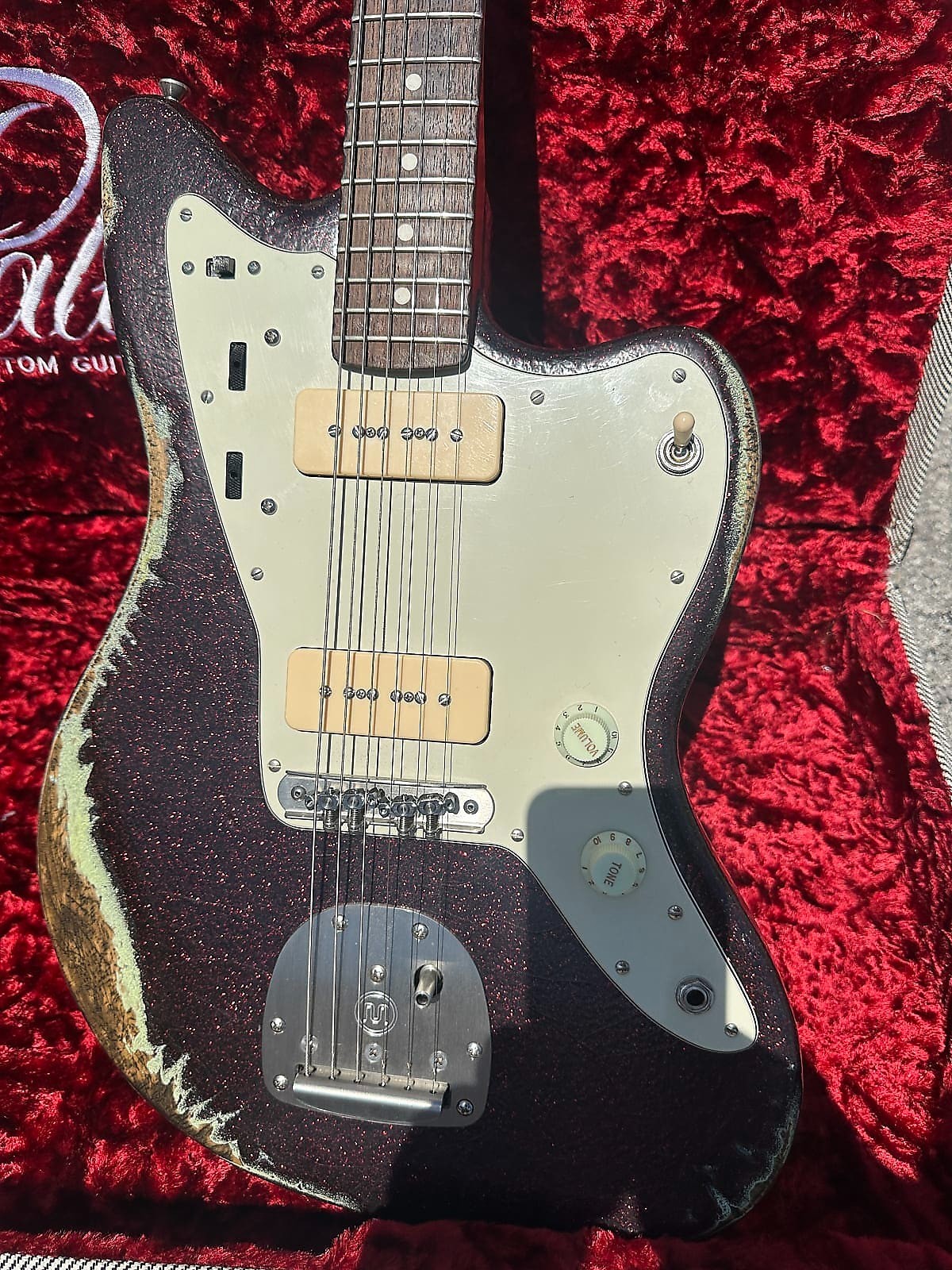 Palir Imperial Heavy Relic Red Sparkle Relic with P90s with Case