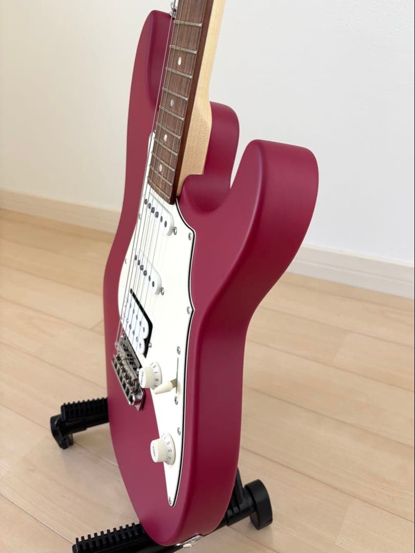 Electric Guitar Saito SR-22 Crimson Made in Japan S/N 0054 & Dedicated Soft Case