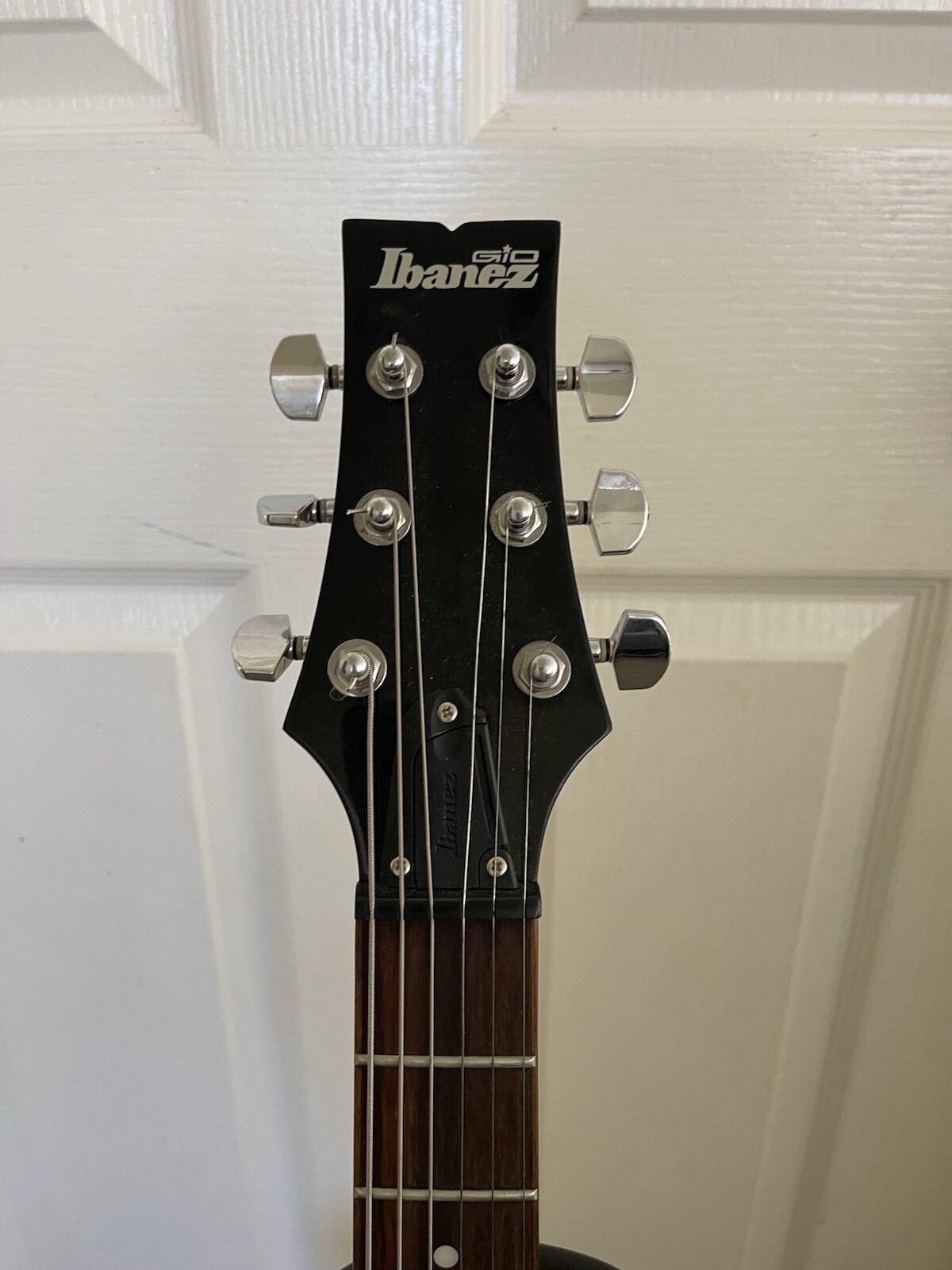 Ibanez Gio GAX70 GSF electric guitar. Dark Green Shadow Color.