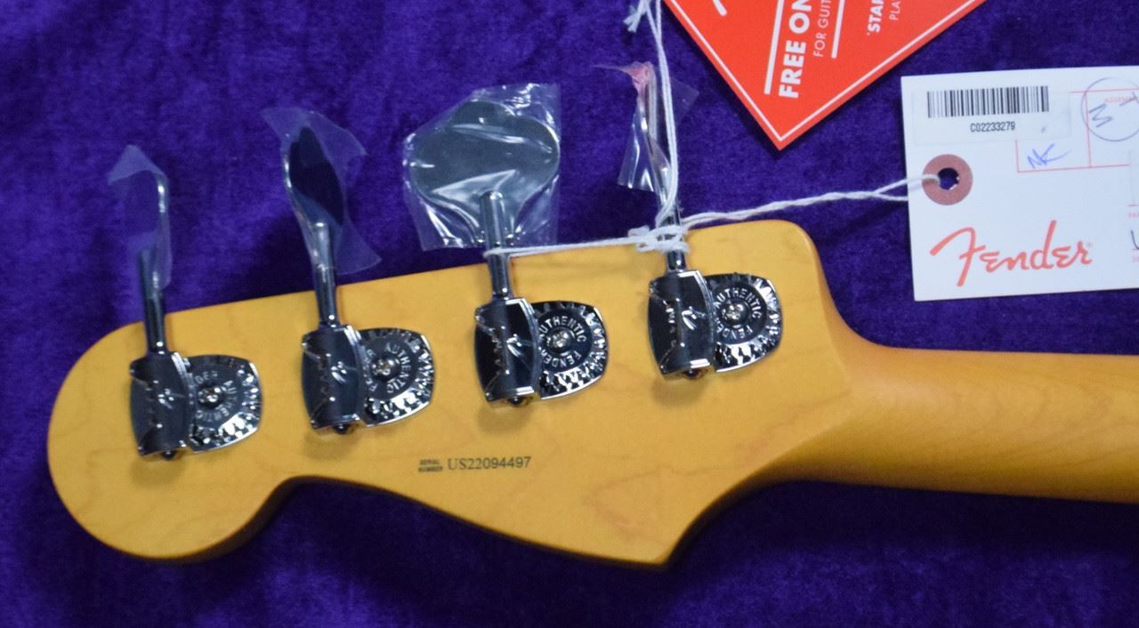 Fender AM Pro II Jazz (4), Miami Blue / Rosewood *IN STOCK*