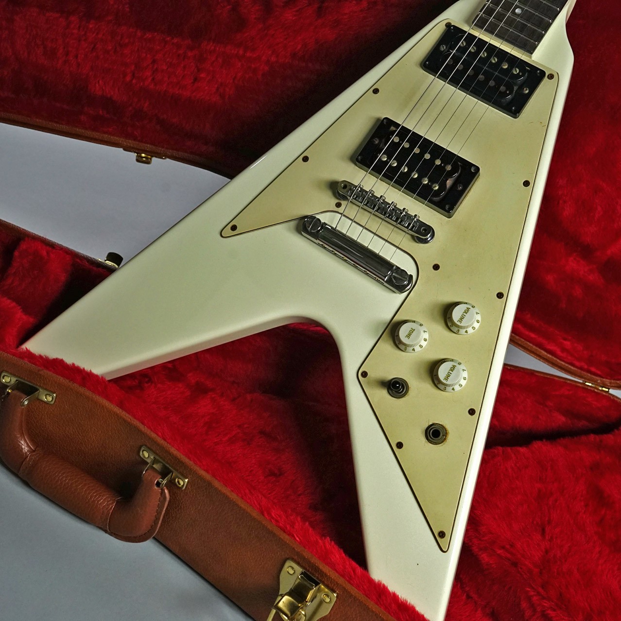 Gibson 33034 USED 1981 Flying V electric guitar