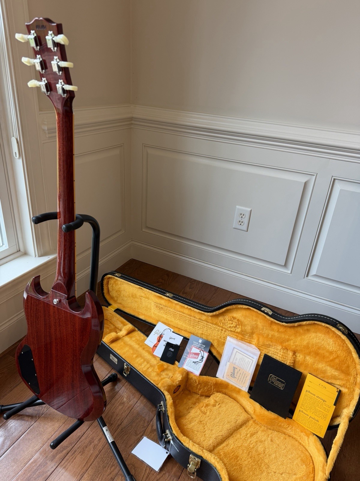 2026 Gibson Custom Shop ‘64 SG Maestro Vibrola VOS – Cherry Red