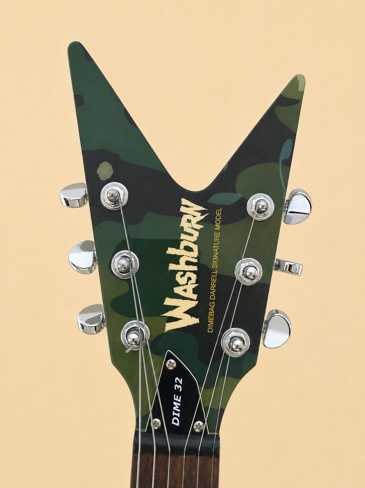 Washburn 332 / DIME 32 Dimebag Darrell Signature Camo guitar