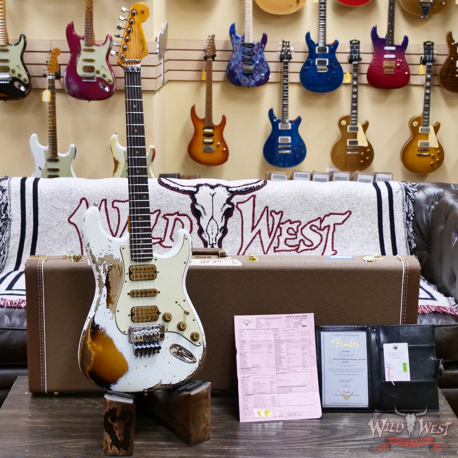 Fender Custom Shop Wild West White Lightning Stratocaster HSH Floyd Rose RW 8.10