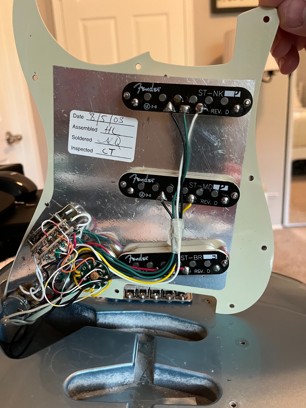 Fender FSR American Deluxe ’62 Stratocaster Ice Blue Metallic Matching Headstock