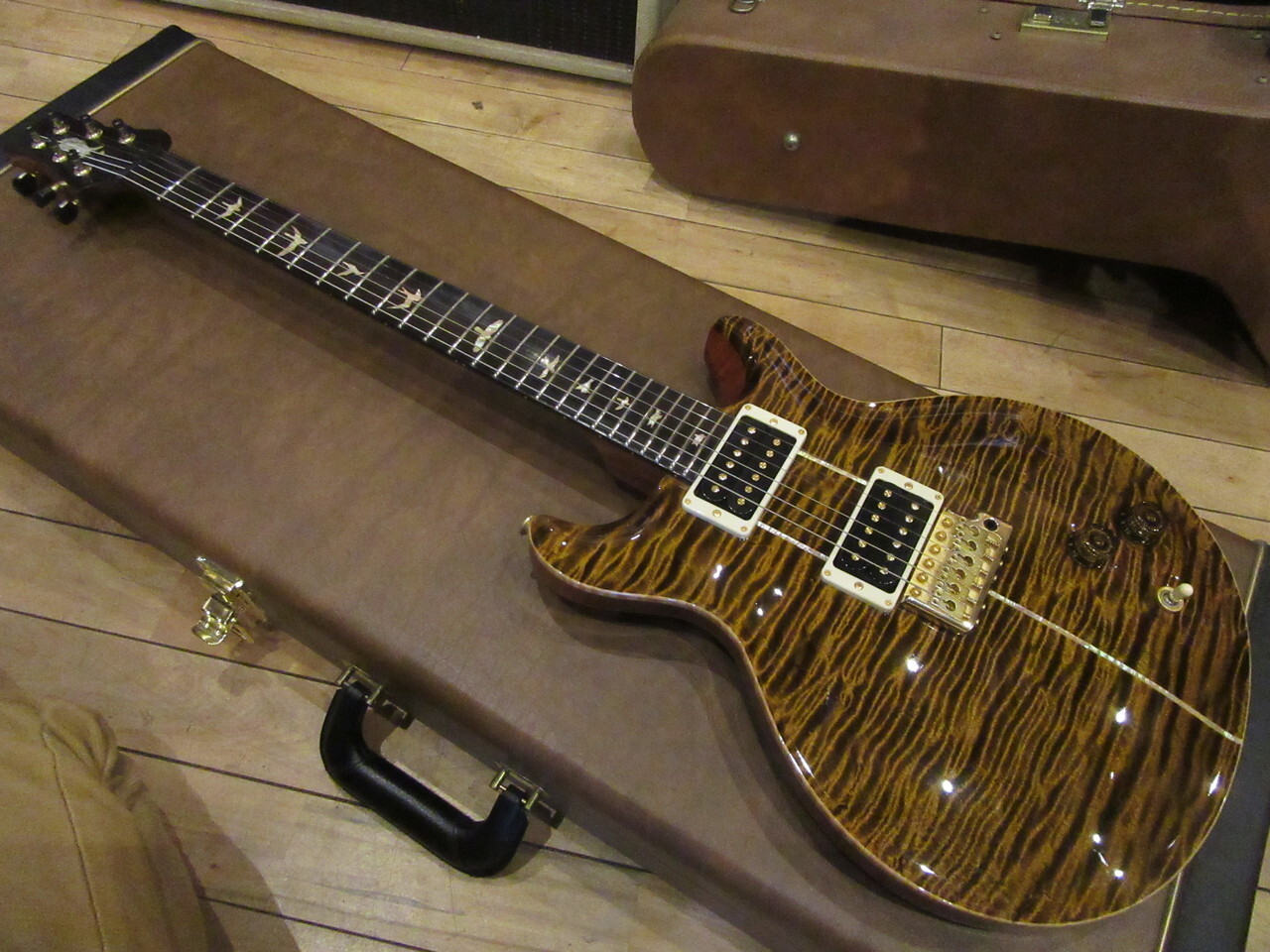 PRS PRIVATE STOCK 3929 SANTANA2/LIGHT TIGER EYE Used