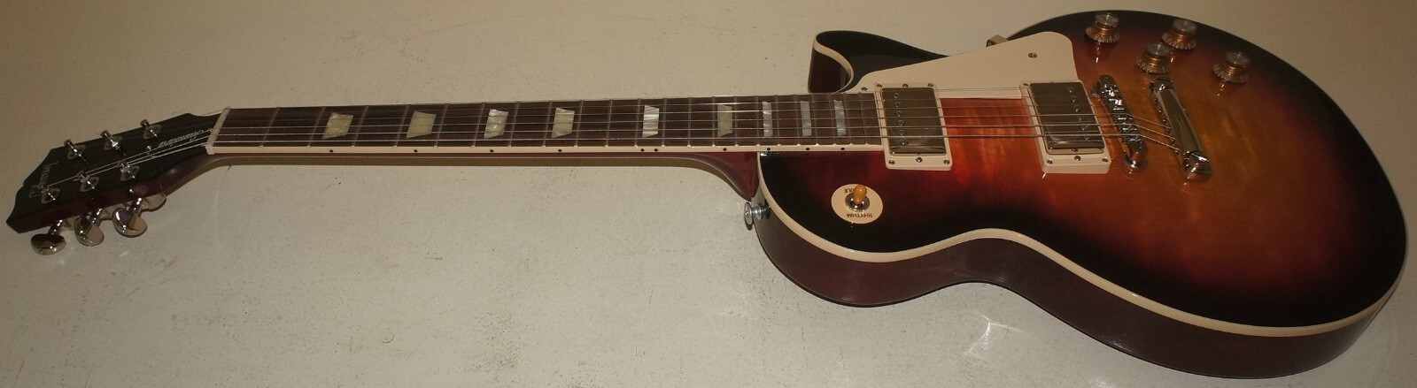 New Gibson Les Paul Standard ’60s AAA Flame Top Limited-Edition Electric Guitar