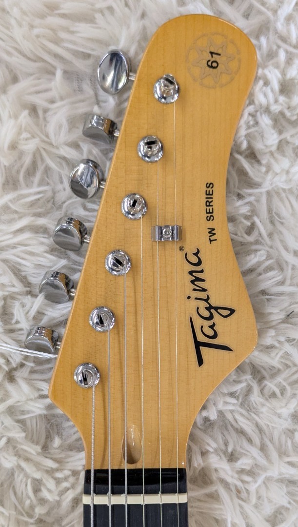 Tagima TW61 Offset Electric Guitar w/P90s, Sunburst Finish – B-stock – Jazz Mstr