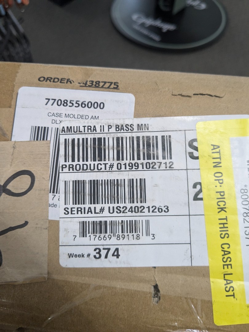 Fender American Ultra II Precision Bass®, Maple Fingerboard, Ultraburst +HS Cas