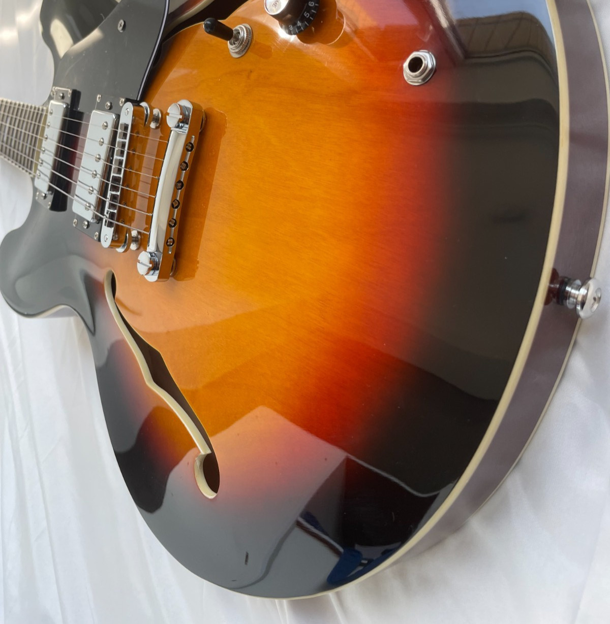 Sunburst 335 Electric Guitar Semi Hollow Body Tune-O-Matic Bridge Rosewood