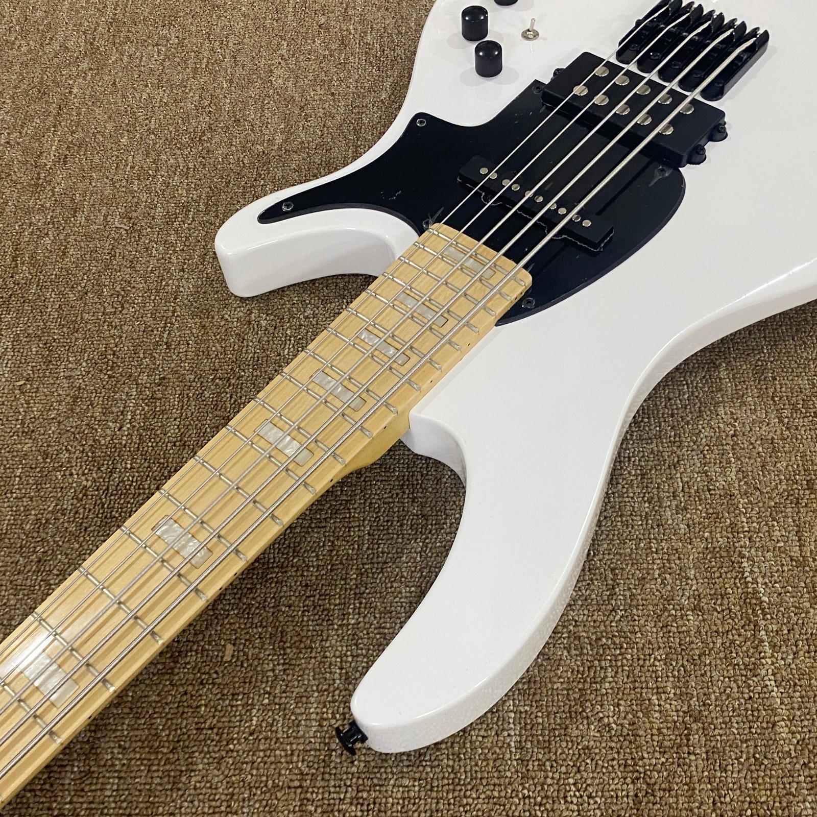 Minimalist Bass Guitar Flawless White Gloss Finish 5-String Flash Bargain
