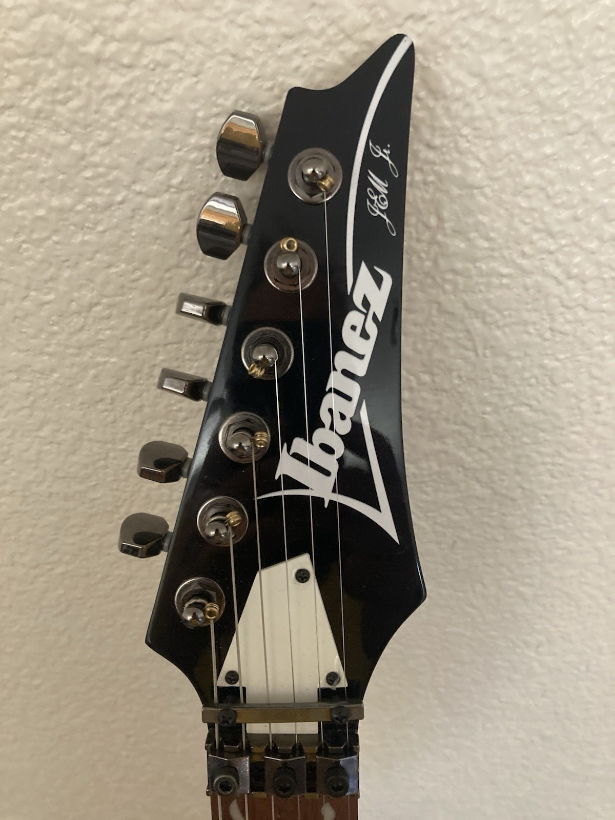Ibanez JEMJRBK JEM junior jr black Steve Vai style electric guitar