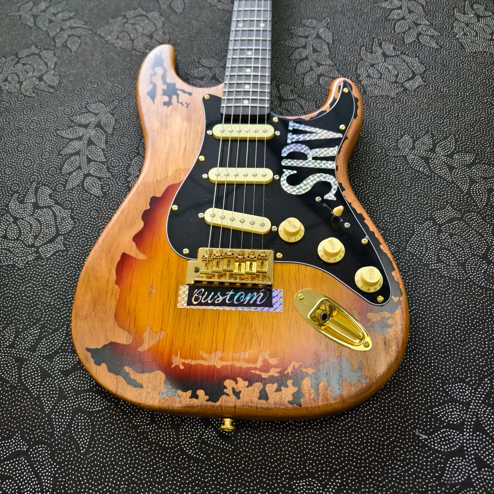 SRV Custom ST Style Electric Guitar Sunburst Distressed Body Gold Hardware
