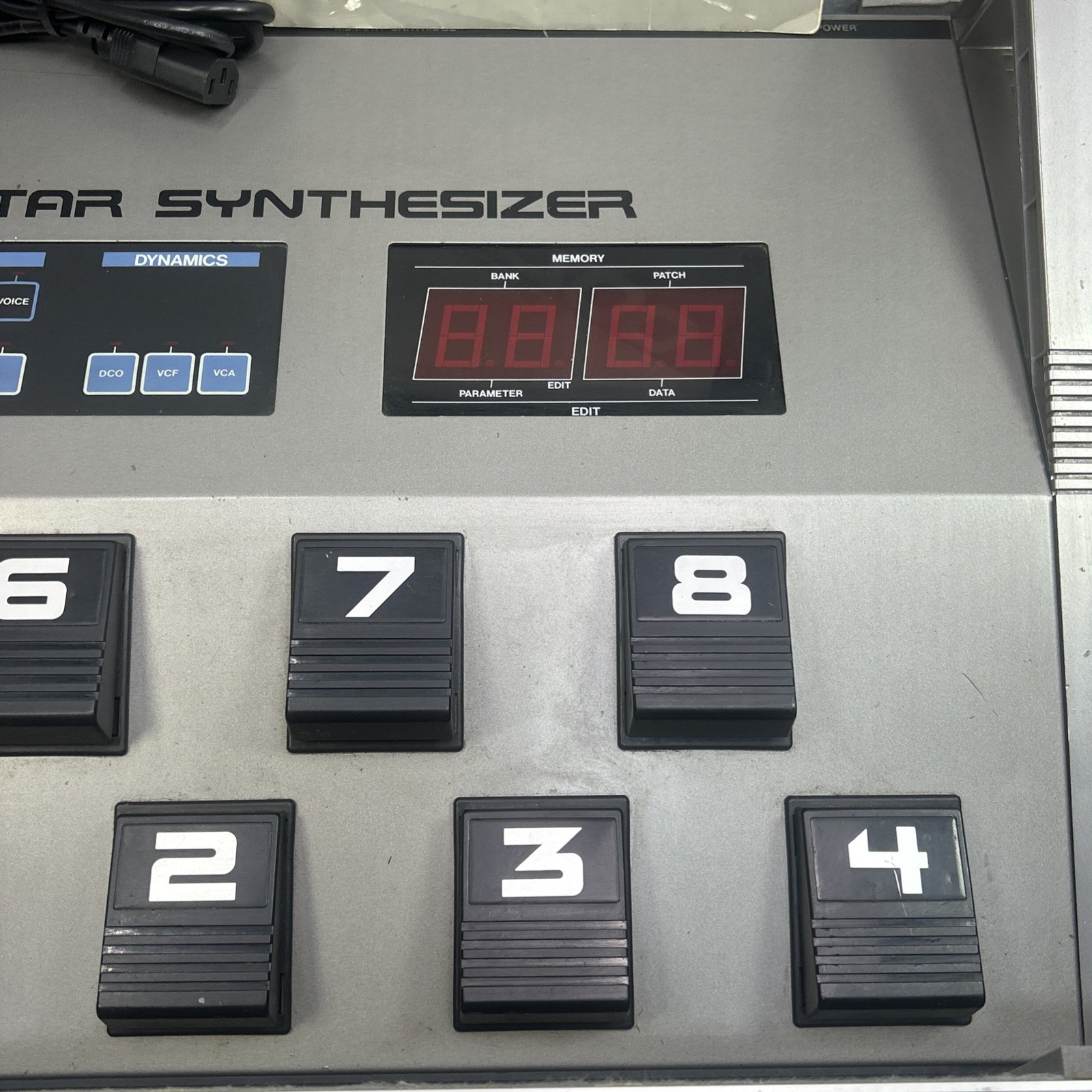 Roland GR-700 Guitar Synthesizer Vintage Audio With Case & Cords Made In Japan