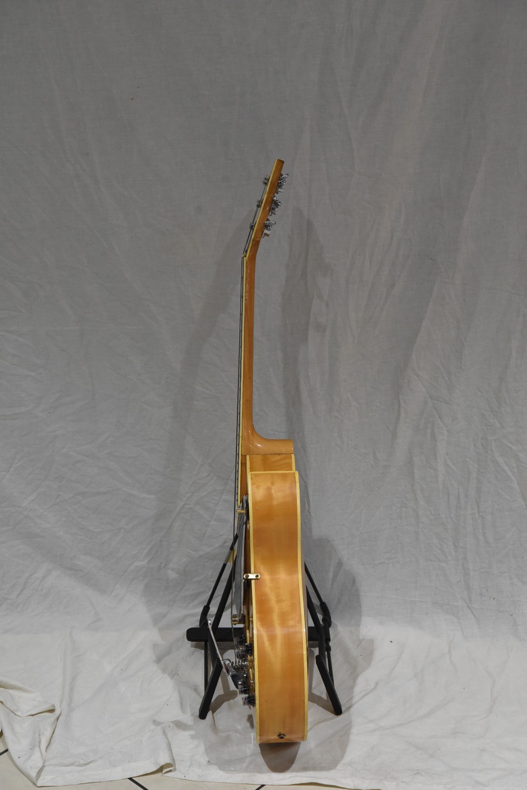 Aria 2312 Hollow Body Electric Guitar – Maple Flame – Vintage Japan 1970s ES175