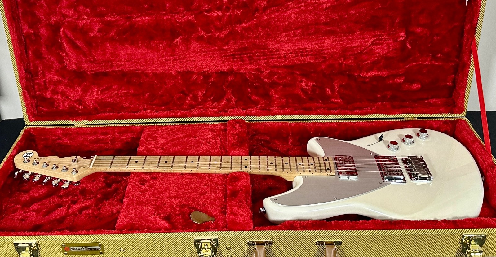 Reverend Billy Corgan Drop Z Signature – Pearl White