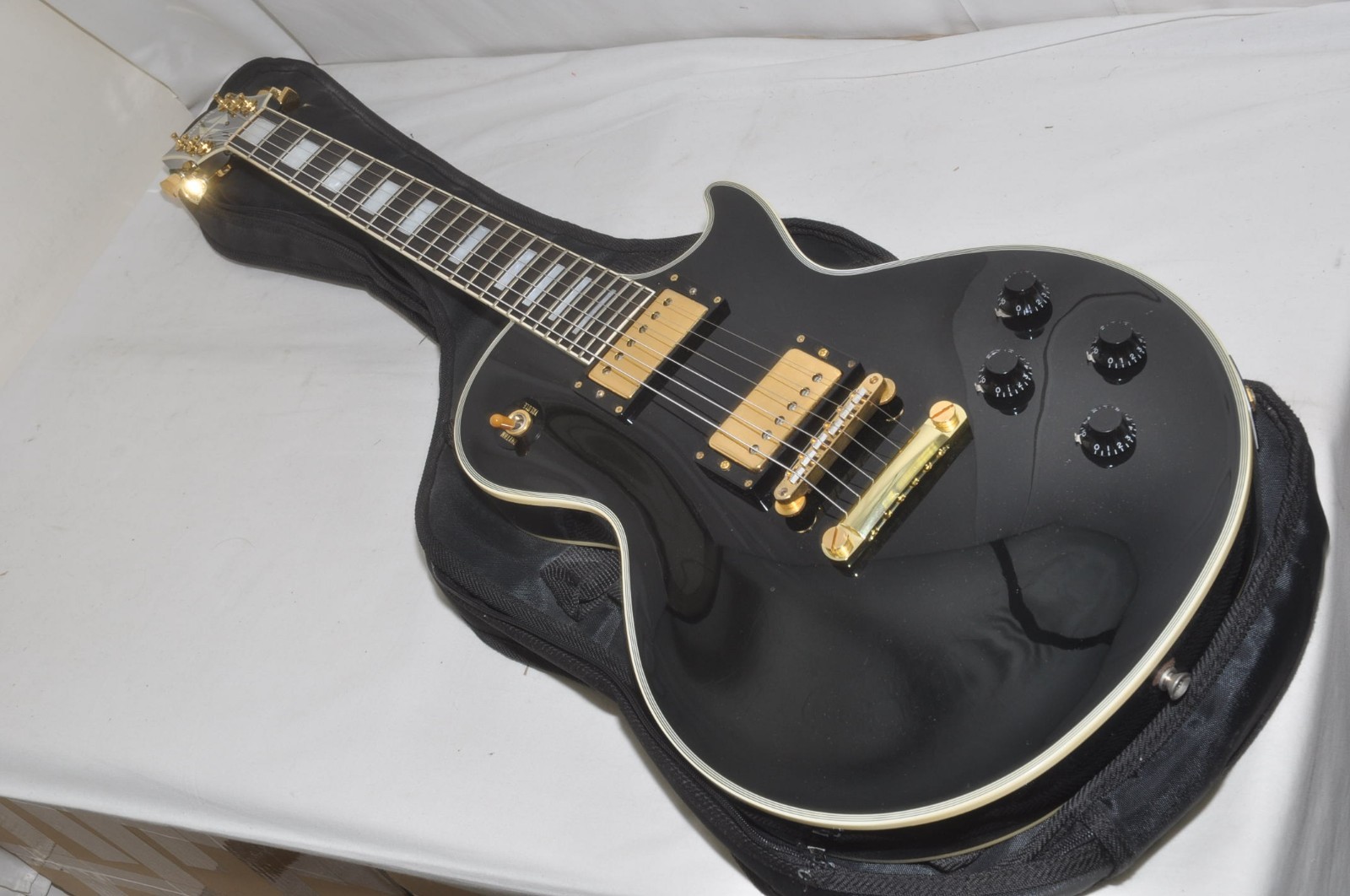 Fernandes Burny Les Paul Custom Electric guitar RefNo 7825