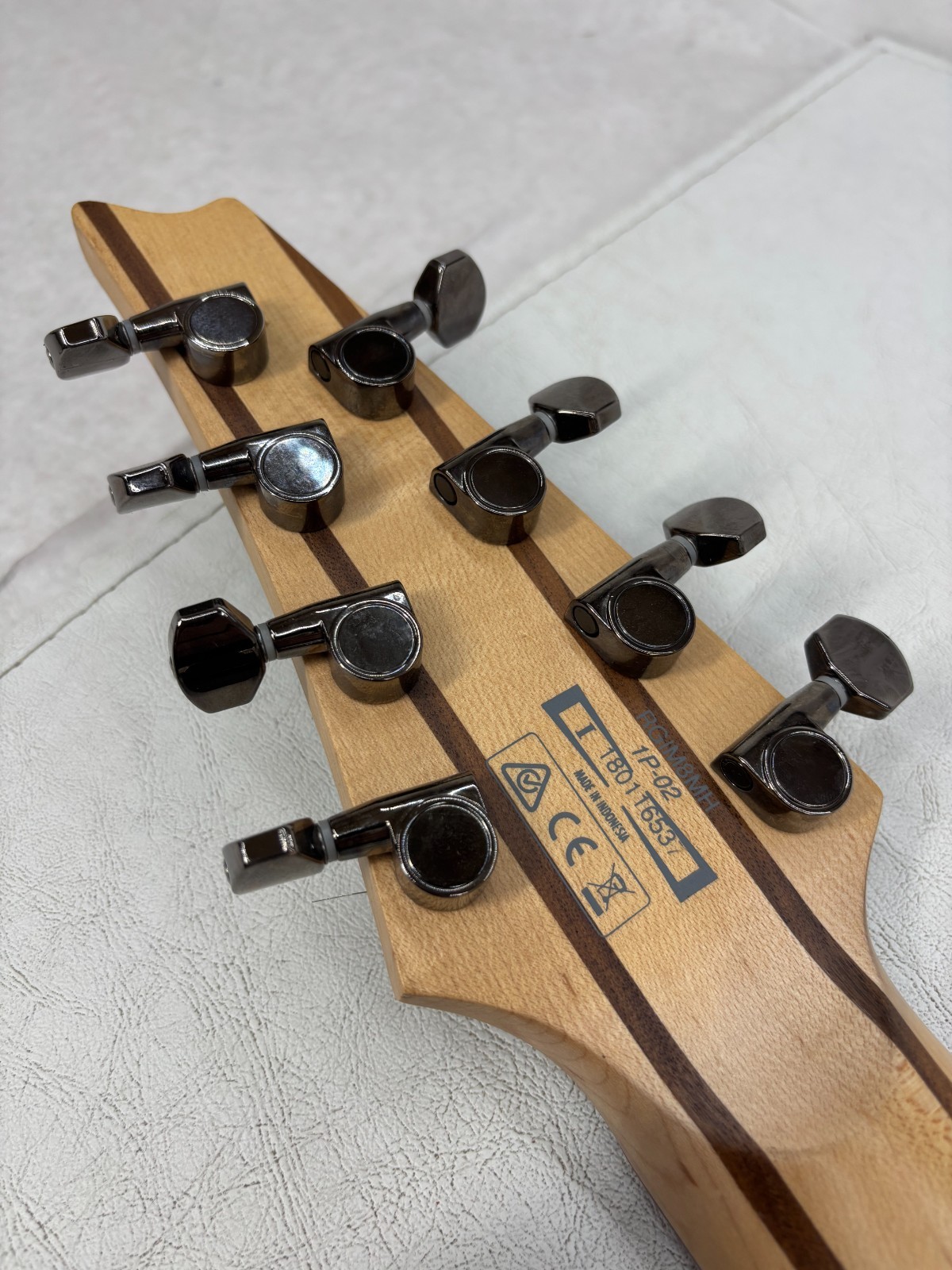 Ibanez RG Iron Label RGIM8MH Multi-Scale – Weathered Black