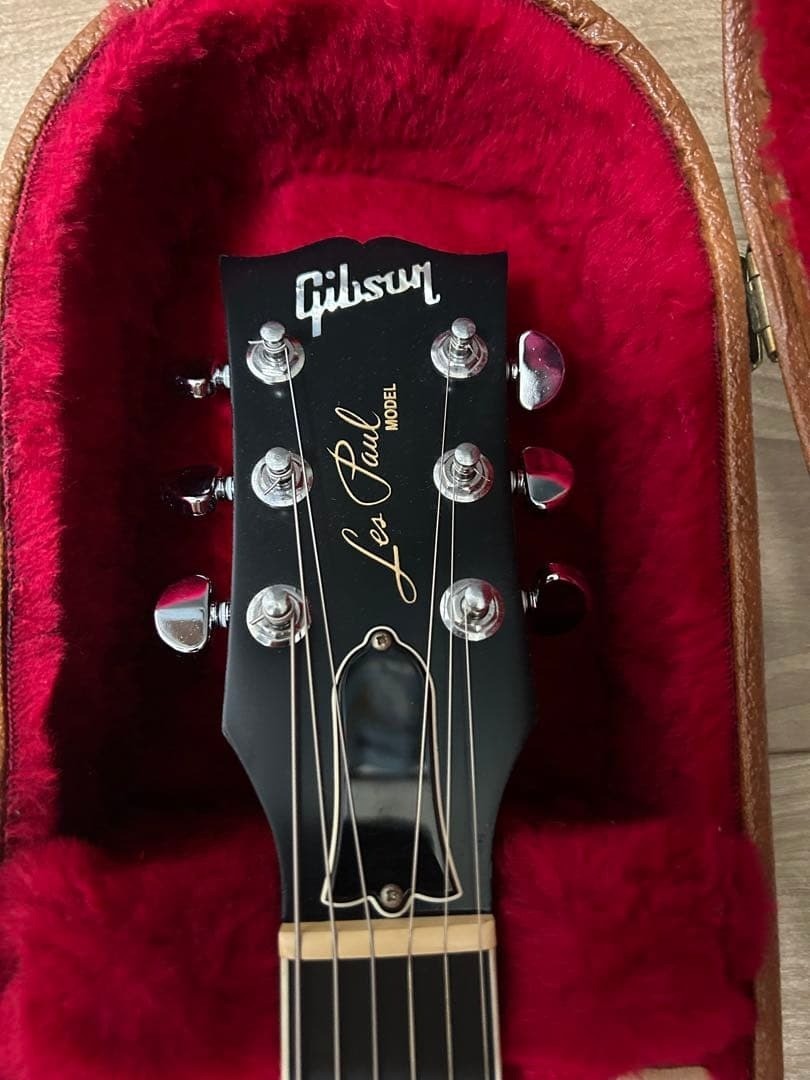 GIBSON Les Paul Signature Player Plus Red Electric Guitar