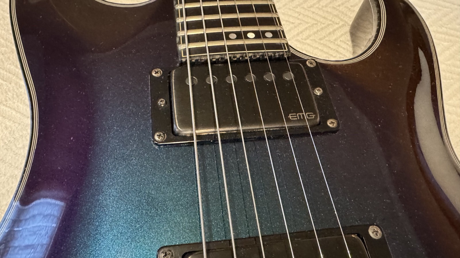 Schecter Hellraiser Hybrid | UltraViolet | NeckThru | Active EMG’sUS 57/66