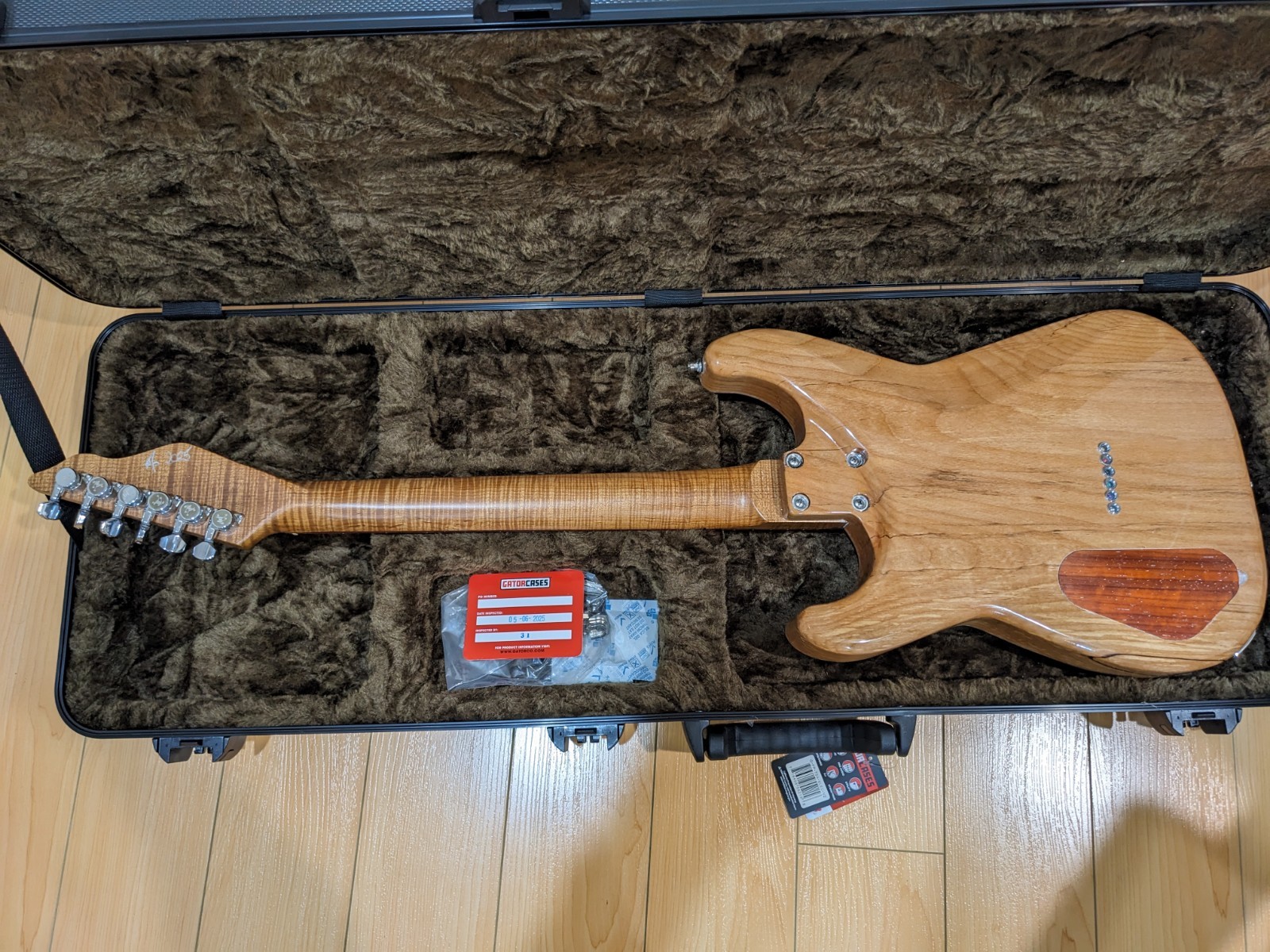 Nicholas Guitars Custom Strat – Seymour Duncan ’78 Humbuckers – Roasted Maple