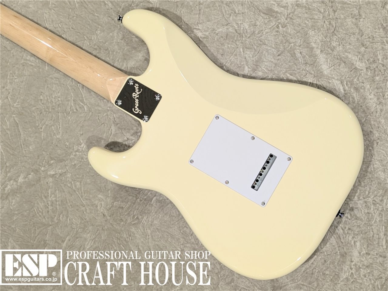 Grass Roots G-ST-SC/M Vintage White Electric Guitar W/Gig Bag Tremolo Arm Wrench