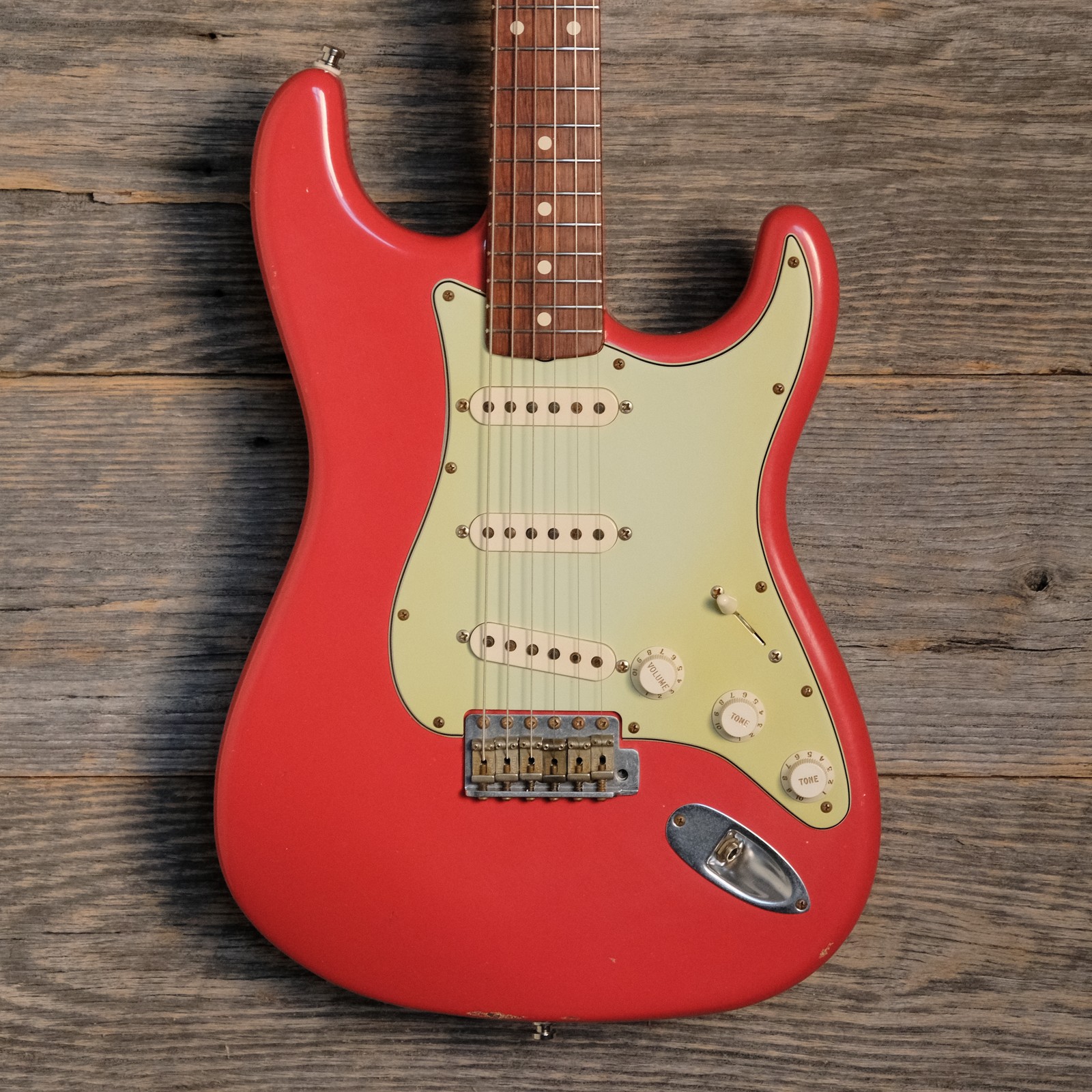 Used Fender 2006 Custom Shop 1960 Stratocaster Relic – Fiesta Red w/OHSC