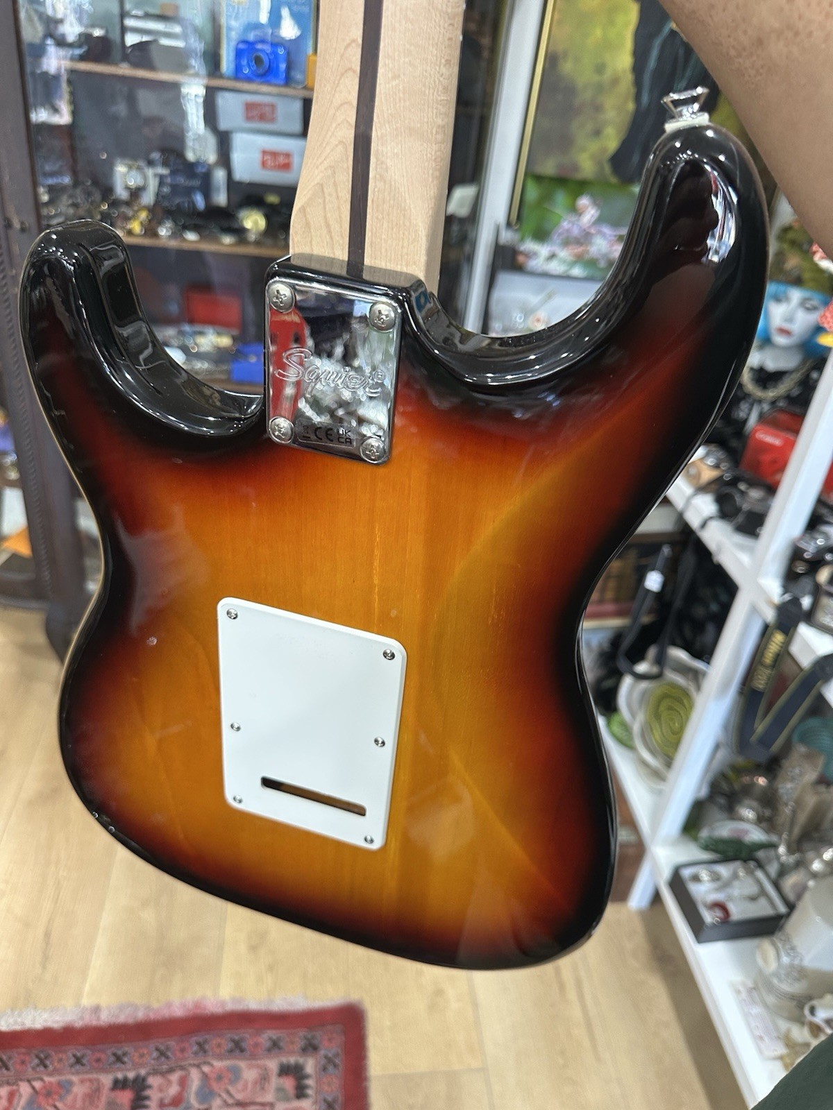 Fender Squier Stratocaster Right-Hand 6-String Brown Sunburst Pre Owned