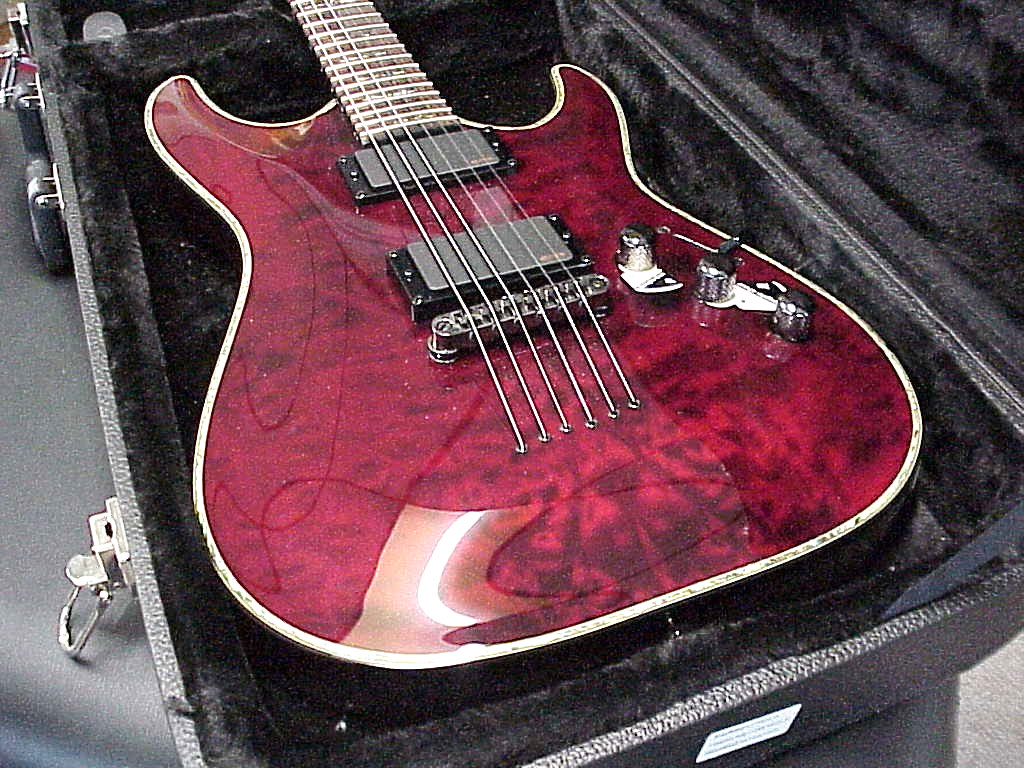 MINT Schecter Diamond Series Hellraiser 6-String Electric Guitar with Hard Case
