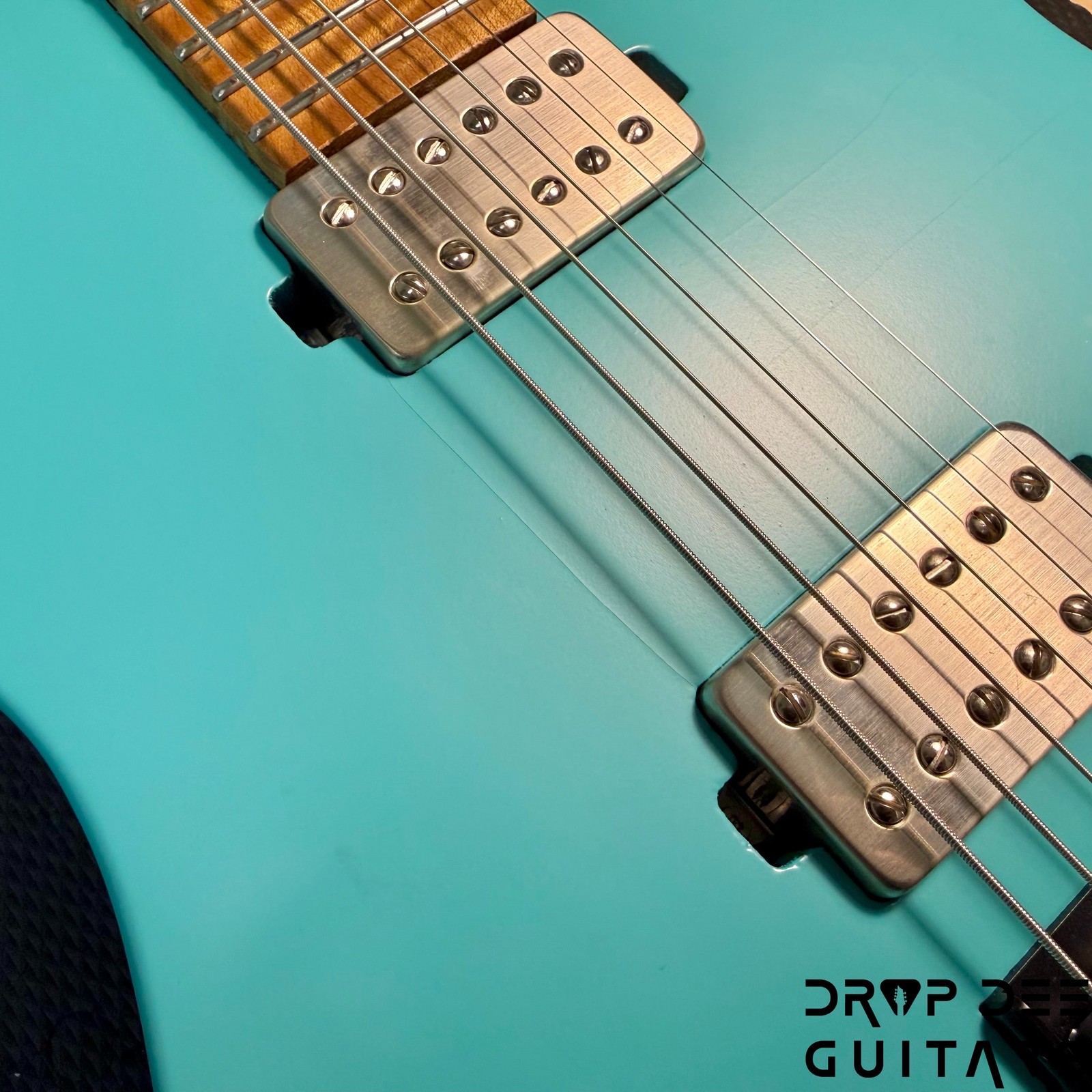 SMP Custom Shop Τρίτη Electric Guitar w/ Case – Seafoam Green