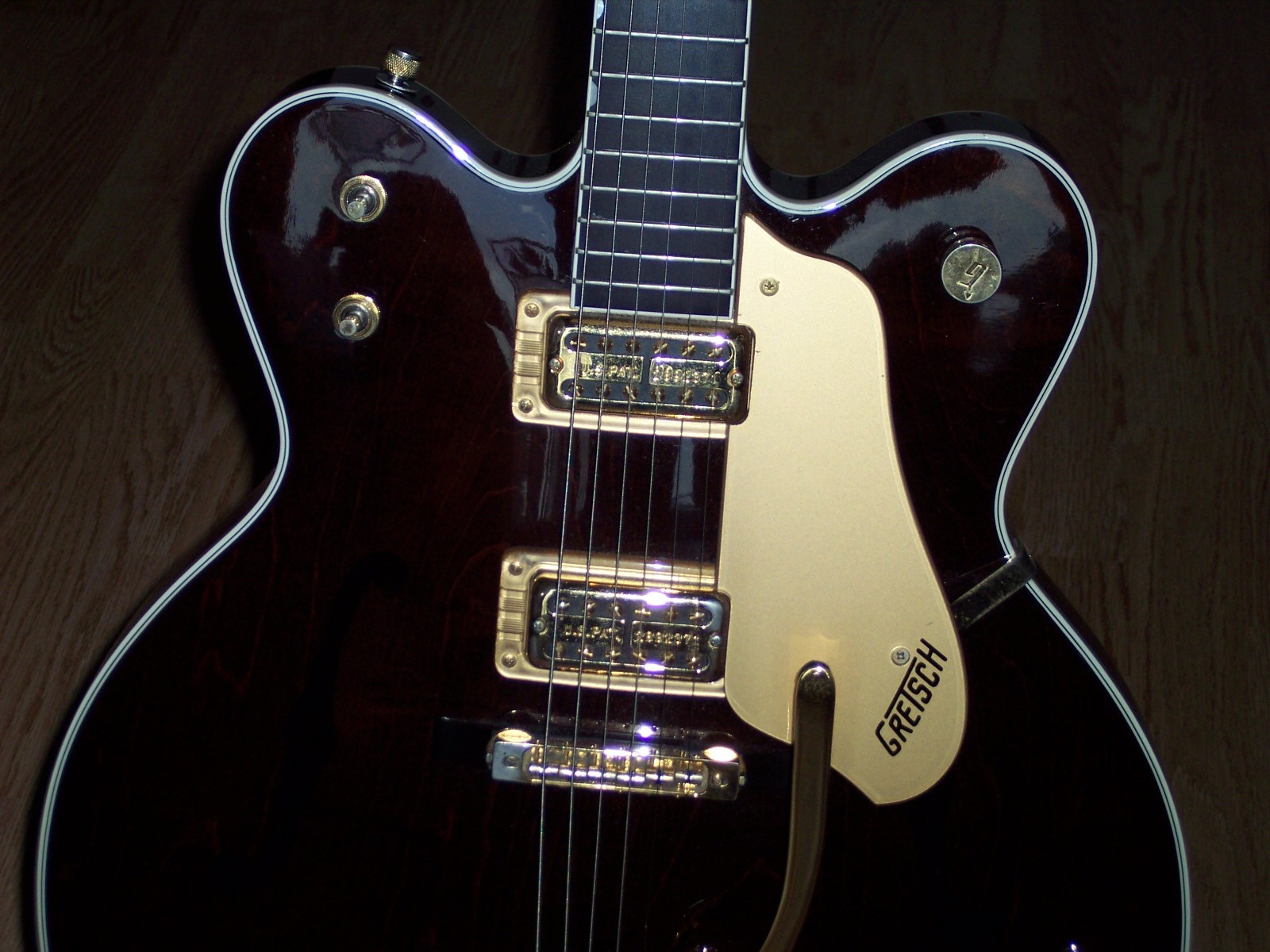 Gretsch G6122-1962 Country Classic 11 Double Cutaway Walnut stain, seldom used