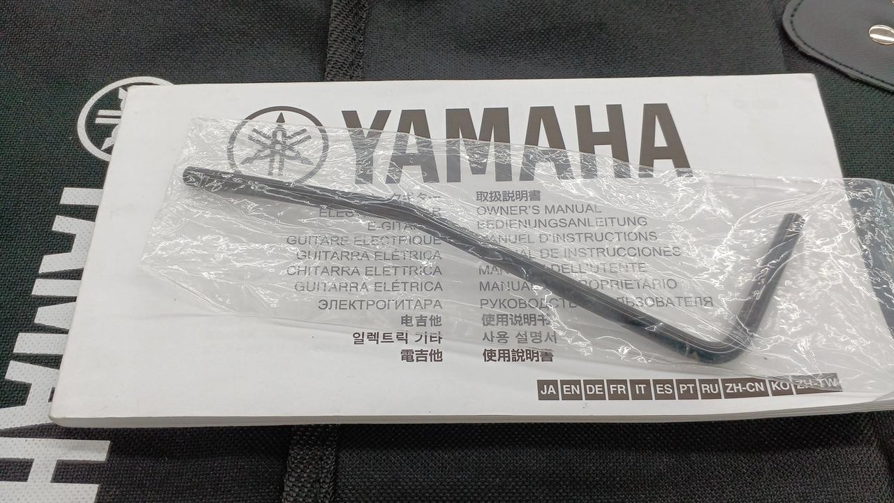 Yamaha Pac612Viix Pacifica Electric Guitar Safe delivery from Japan