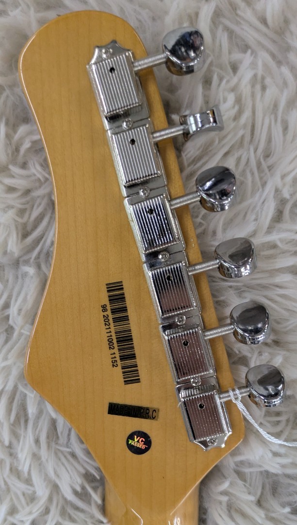Tagima TW61 Offset Electric Guitar w/P90s, Sunburst Finish – B-stock – Jazz Mstr