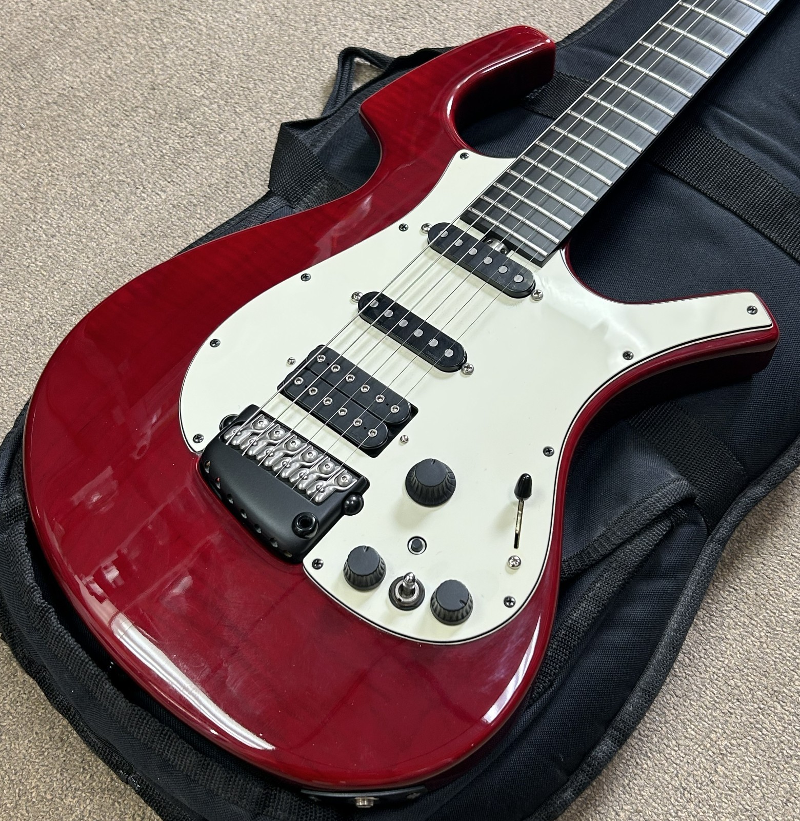(MA6) Parker NiteFly HSS NFV2 / NFV4 Guitar Red & White USA + Original Gig Bag