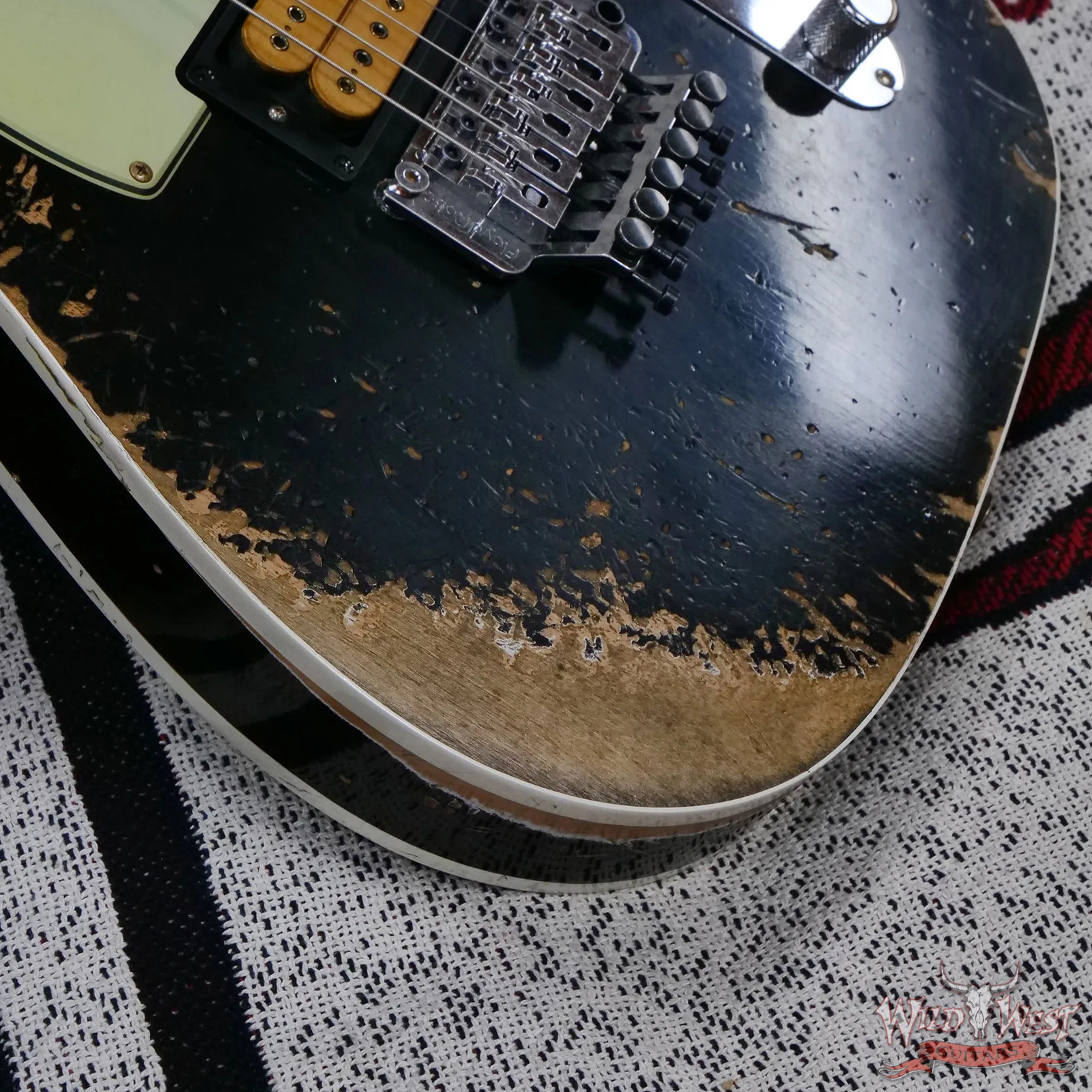 Fender Custom Shop Lightning Telecaster Floyd Rose HH Heavy Relic Black 8.30 lbs