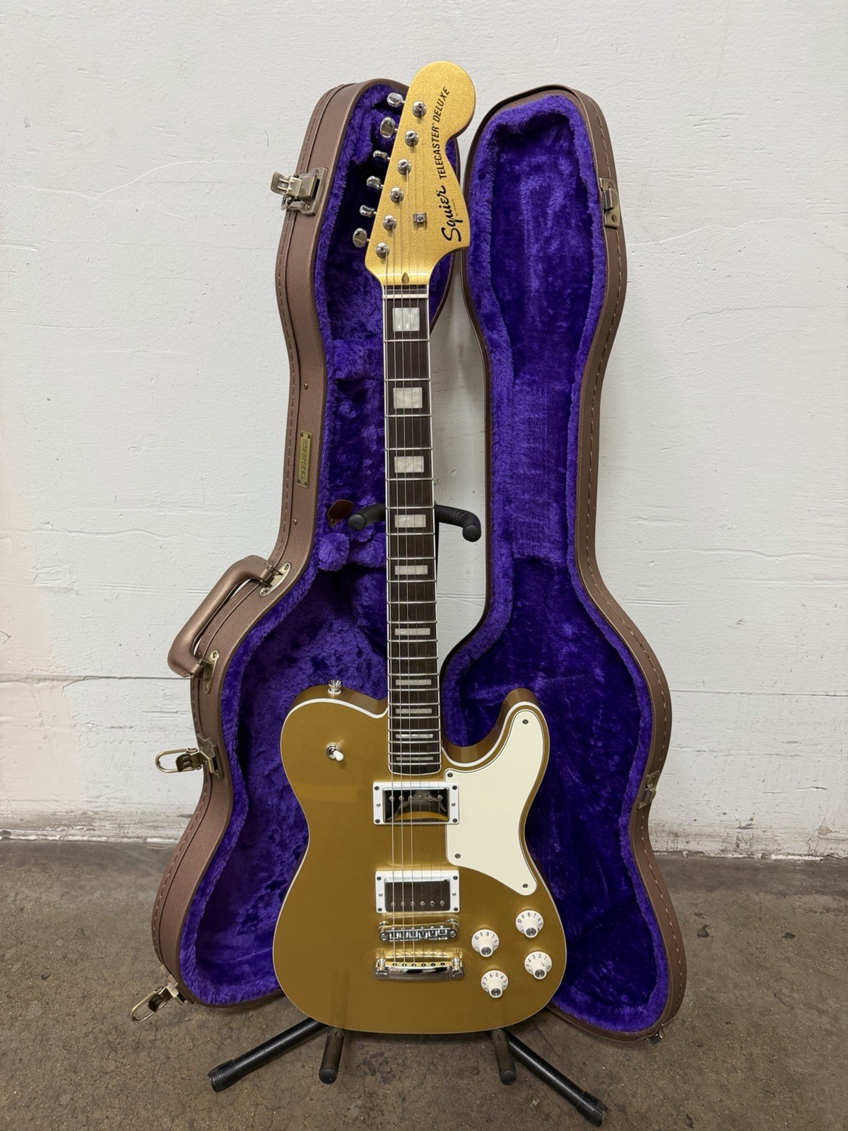 FLAWLESS Squier Paranormal Troublemaker Telecaster Deluxe Aztec Gold W NEW Case