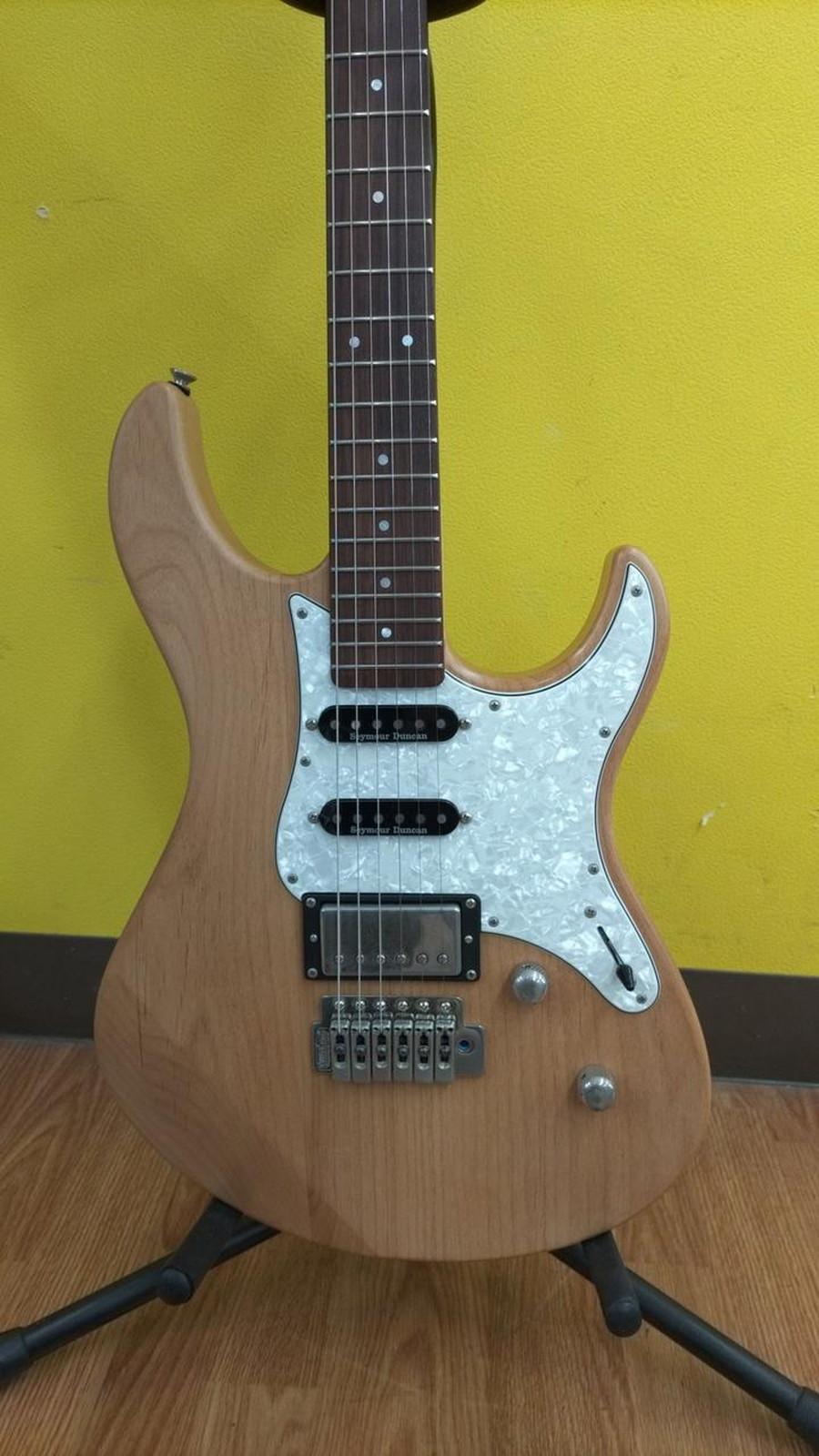 YAMAHA PAC612VIIX Used Alder body Maple neck Rosewood fingerboard w/Soft case