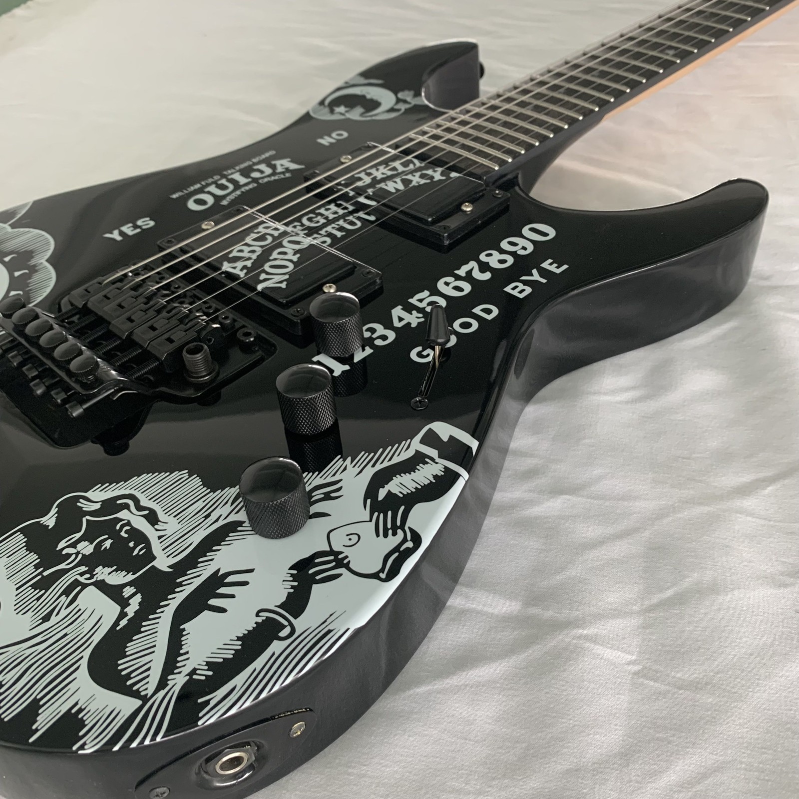 Cutaway Ledux Electric Guitar H-H Pickups Double Tremolo Black Finish Black HW