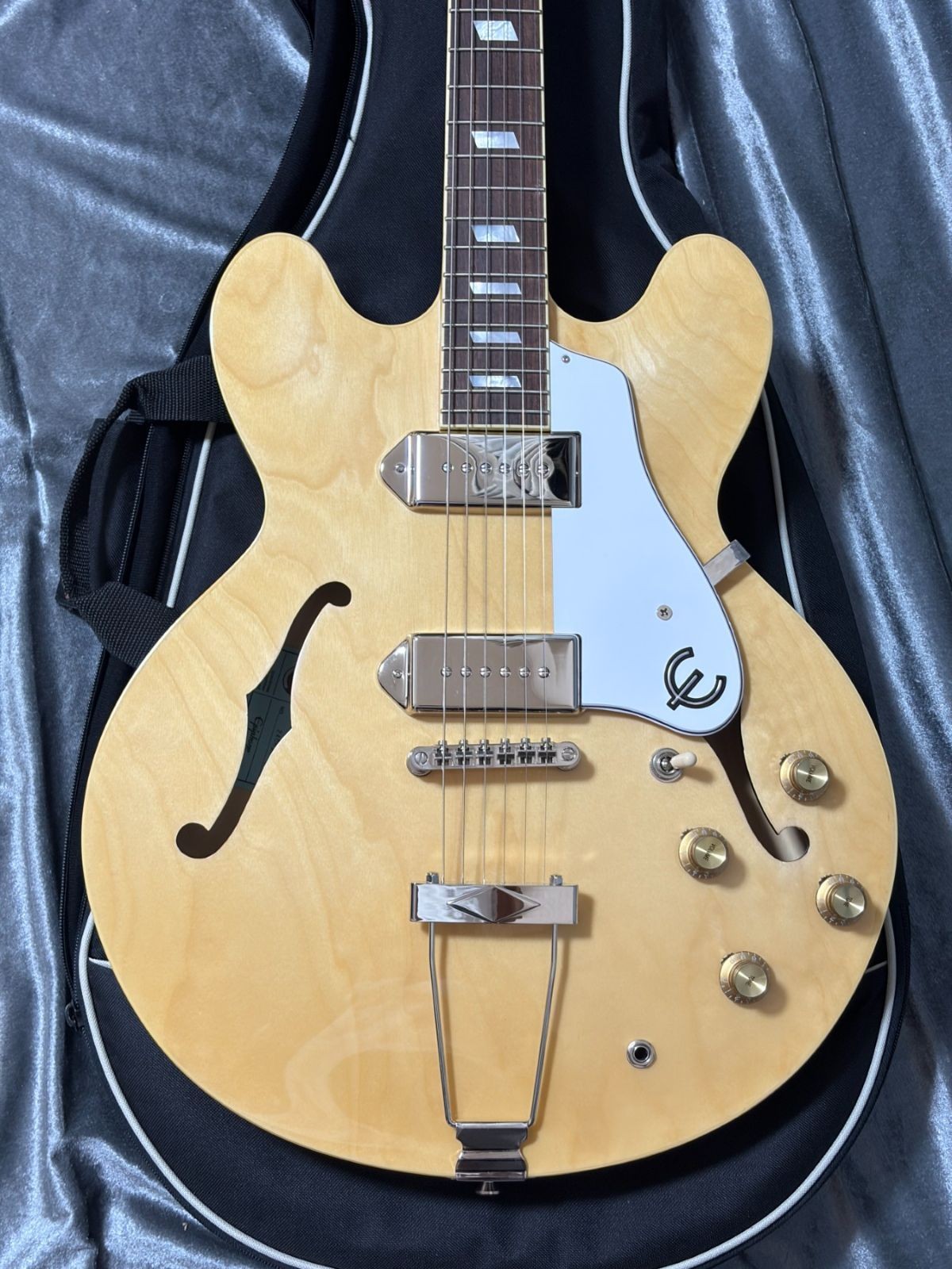Good condition with slight signs of use Made in 2024 Epiphone CASINO Epiphone