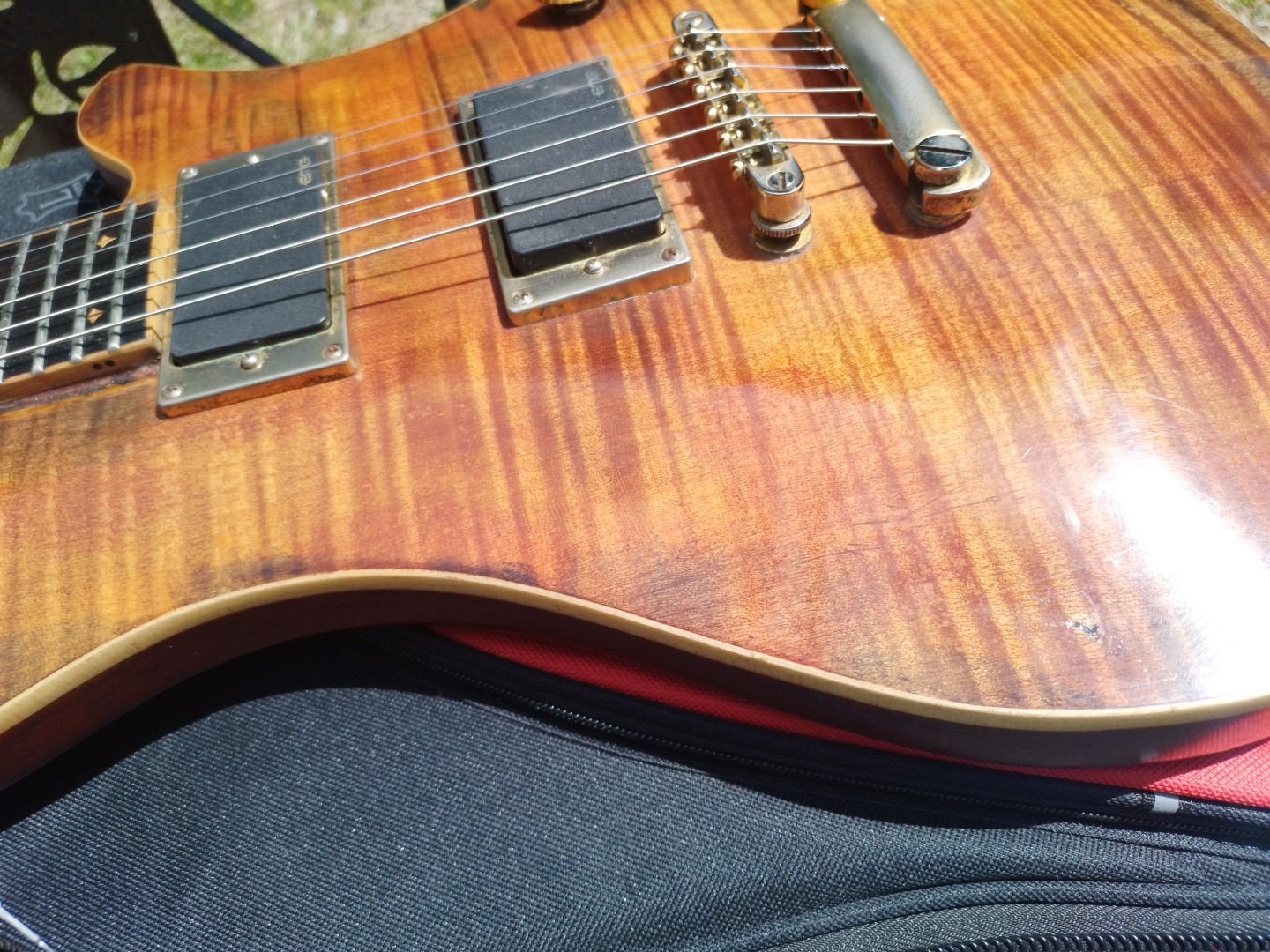 BC RICH Eagle Archtop Deluxe Antique Violin Bag Extras Hendrix EMG Player 🎸