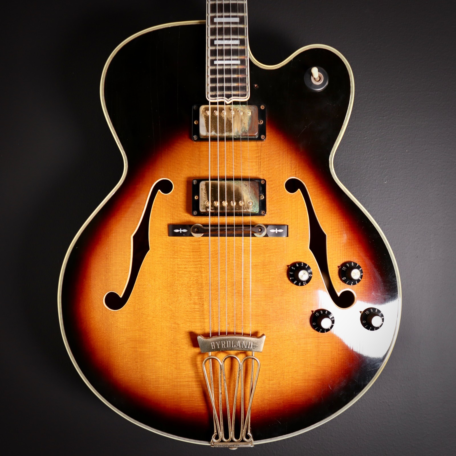 1975 Gibson Byrdland Thinline Electric Archtop – Sunburst