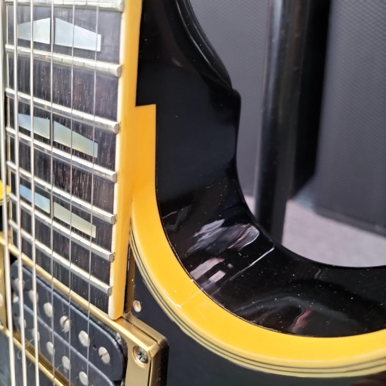 [YAMAHA] SG1000 Black Gold Hardware Made in Japan 1980s SG Type Electric Guitar