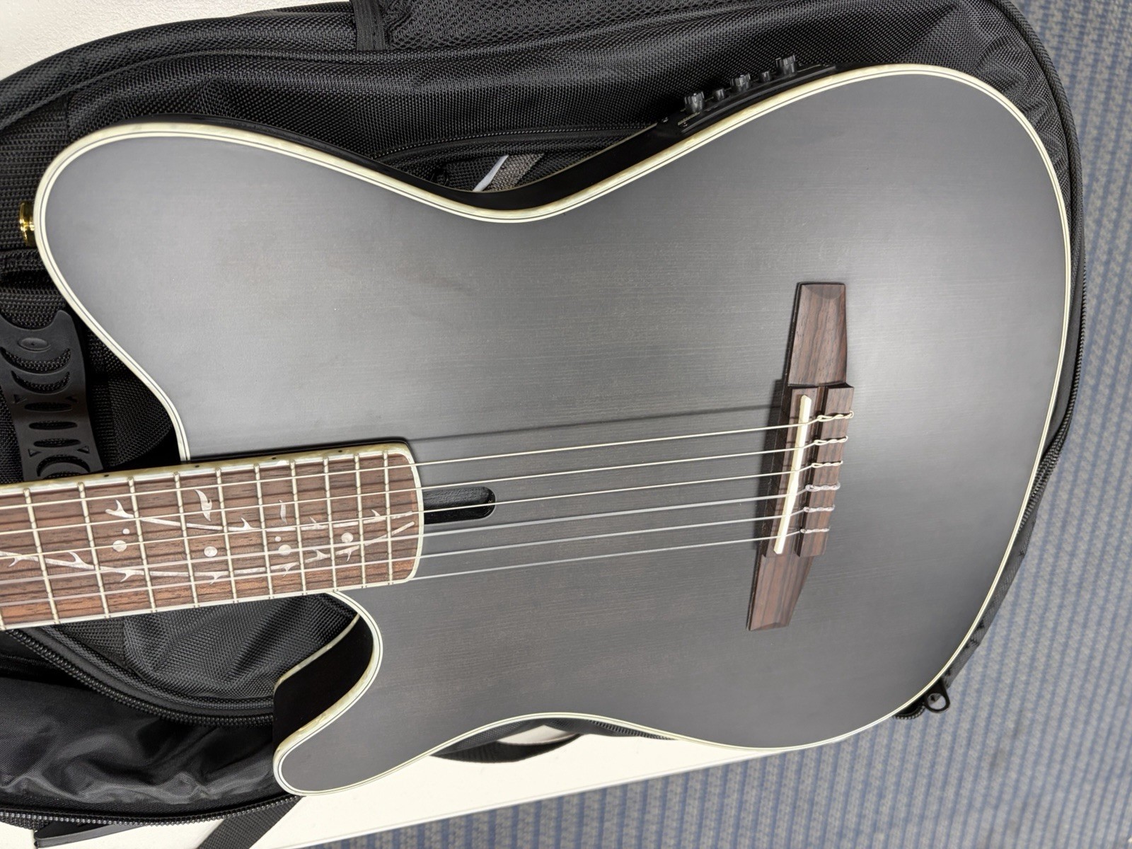 Ibanez TOD10N Tim Henson Signature Left-handed Nylon Acoustic-electric Guitar –