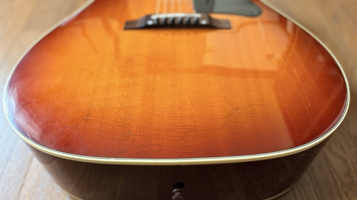 [Famous instrument] Gibson J-45 Heritage Cherry Sunburst Made in 2000 (Yamano