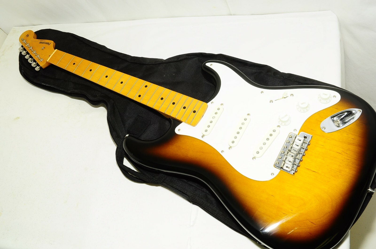 Excellent Fernandes RST115 ST Type Electric Guitar RefNo 4230
