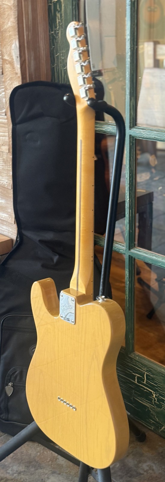 Fender American Pro Classic Telecaster Butterscotch Blonde With Premium Gig Bag
