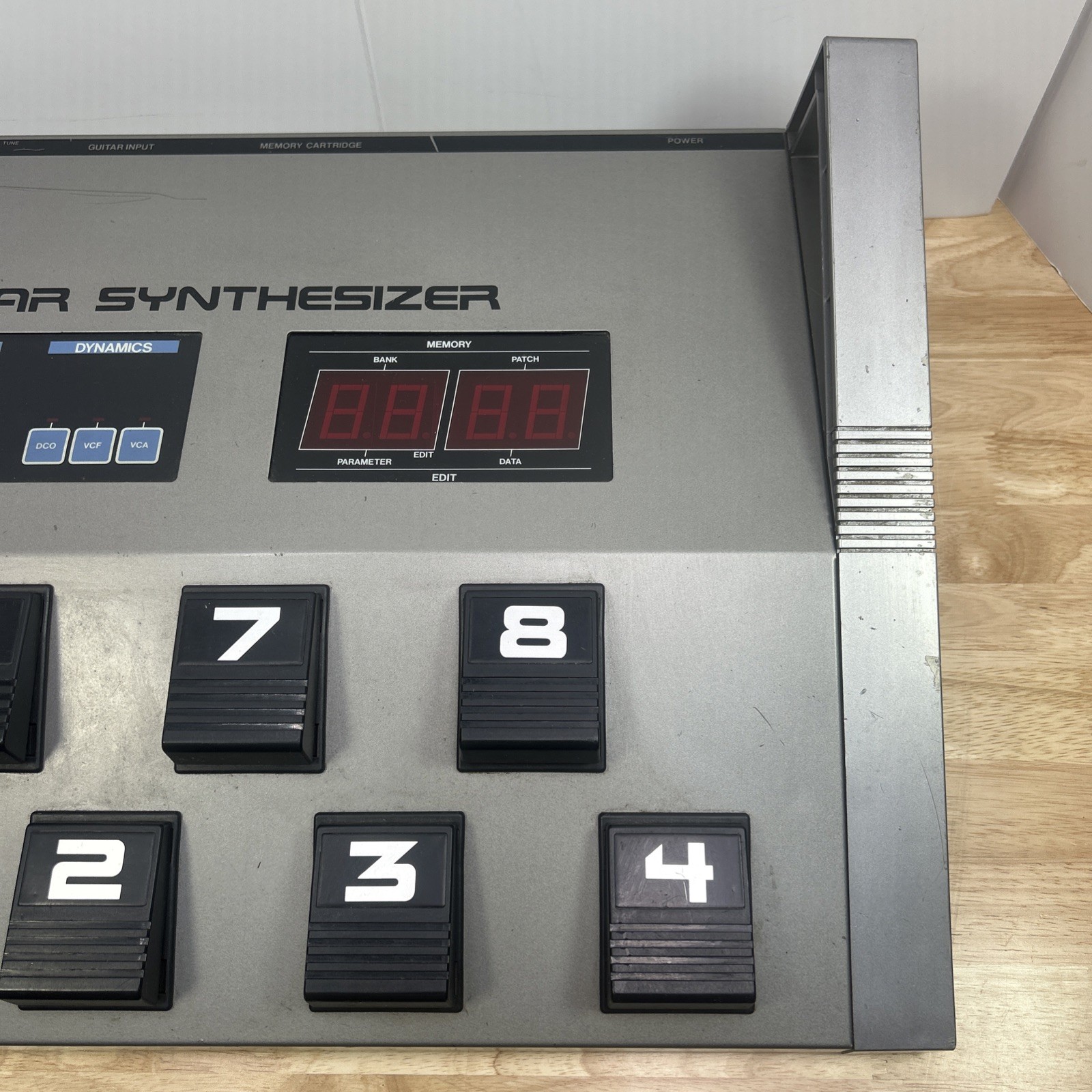 Roland GR-700 Guitar Synthesizer Vintage Audio With Case & Cords Made In Japan