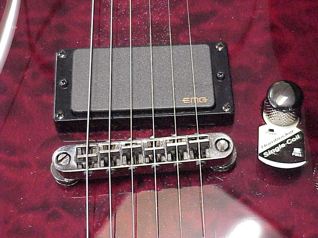 MINT Schecter Diamond Series Hellraiser 6-String Electric Guitar with Hard Case